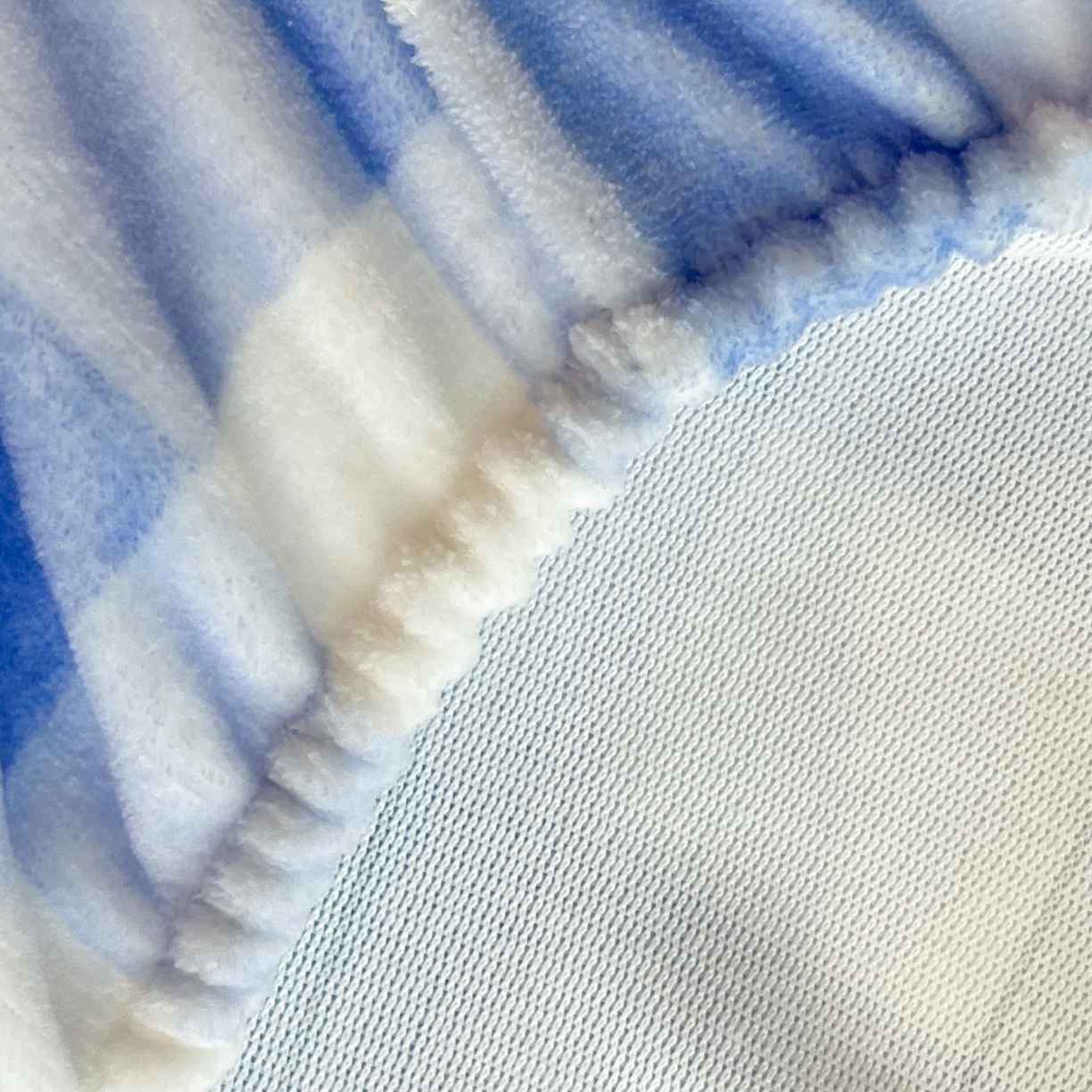 91家纺网 家纺一手货源 找家纺 暮思家居 2025新款正版授权三丽鸥大版牛奶绒数码印花单品床笠单件床笠(带标价格） 绒A版-格子KT