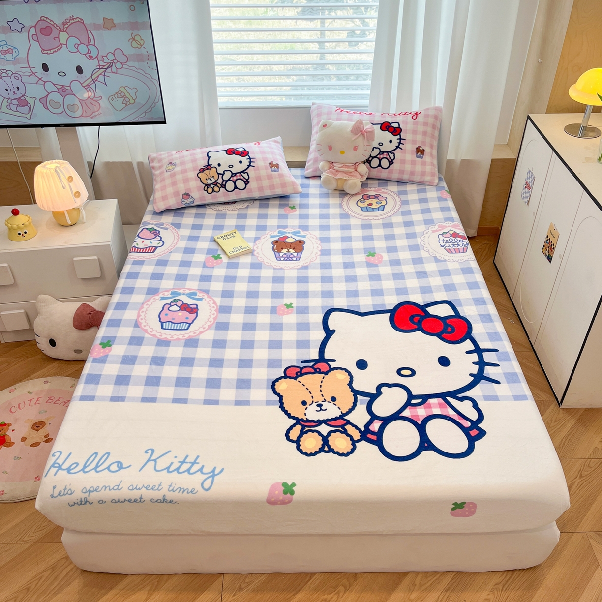 91家纺网 家纺一手货源 找家纺 暮思家居 2025新款正版授权三丽鸥大版牛奶绒数码印花单品床笠单件床笠(带标价格） 绒A版-格子KT