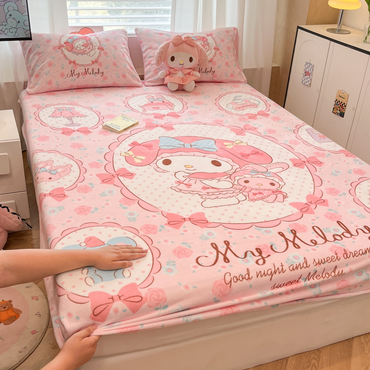 91家纺网 家纺一手货源 找家纺 暮思家居 2025新款正版授权三丽鸥大版牛奶绒数码印花单品床笠单件床笠(带标价格） 绒A版-花园美乐蒂