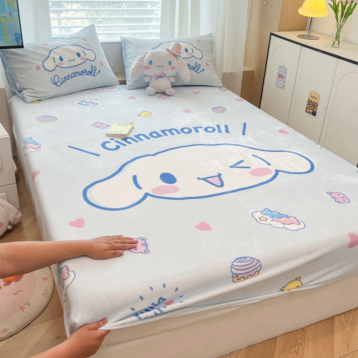 91家纺网 家纺一手货源 找家纺 暮思家居 2025新款正版授权三丽鸥大版牛奶绒数码印花单品床笠单件床笠(带标价格） 绒A版-开心玉桂狗