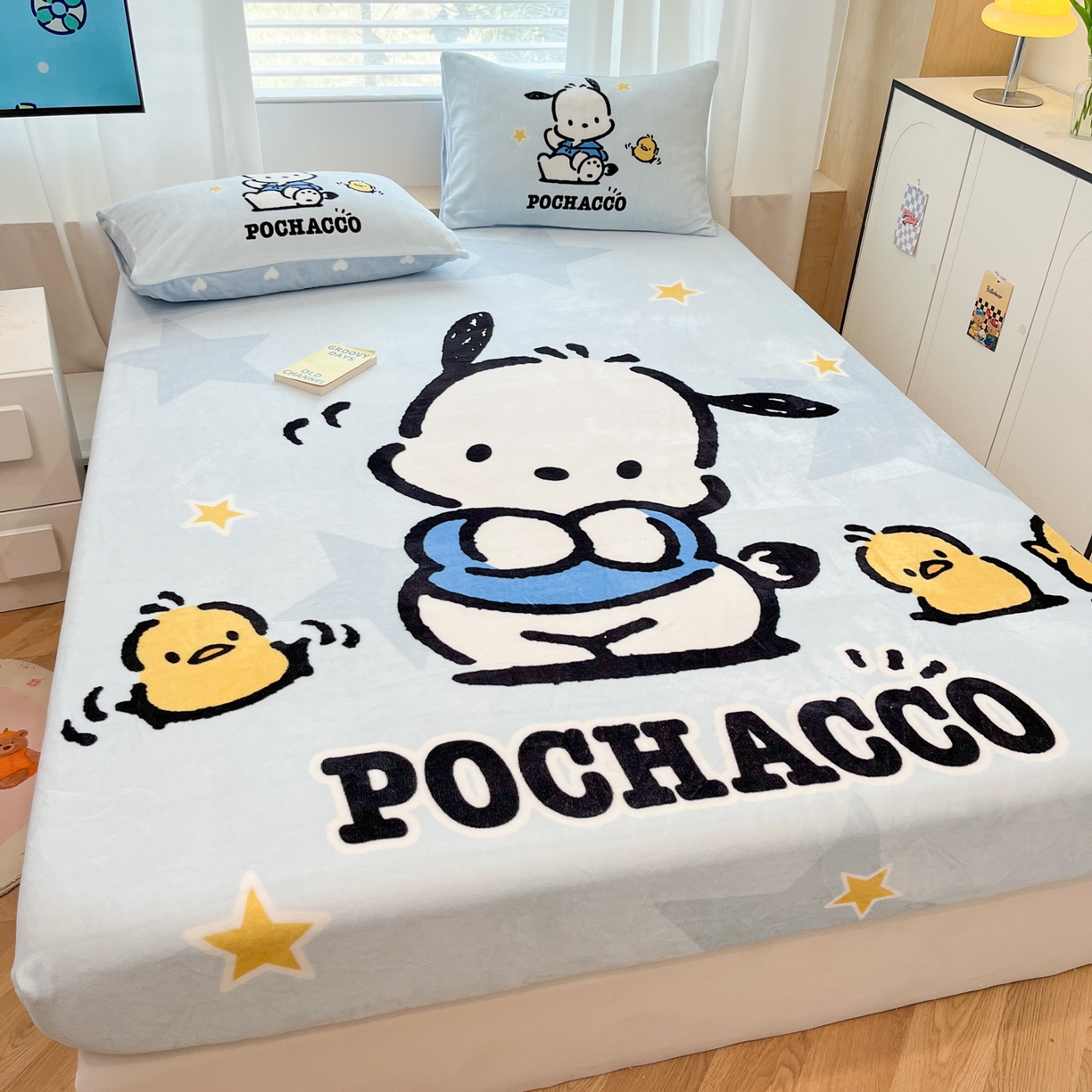 91家纺网 家纺一手货源 找家纺 暮思家居 2025新款正版授权三丽鸥大版牛奶绒数码印花单品床笠单件床笠(带标价格） 绒A版-可爱帕恰狗