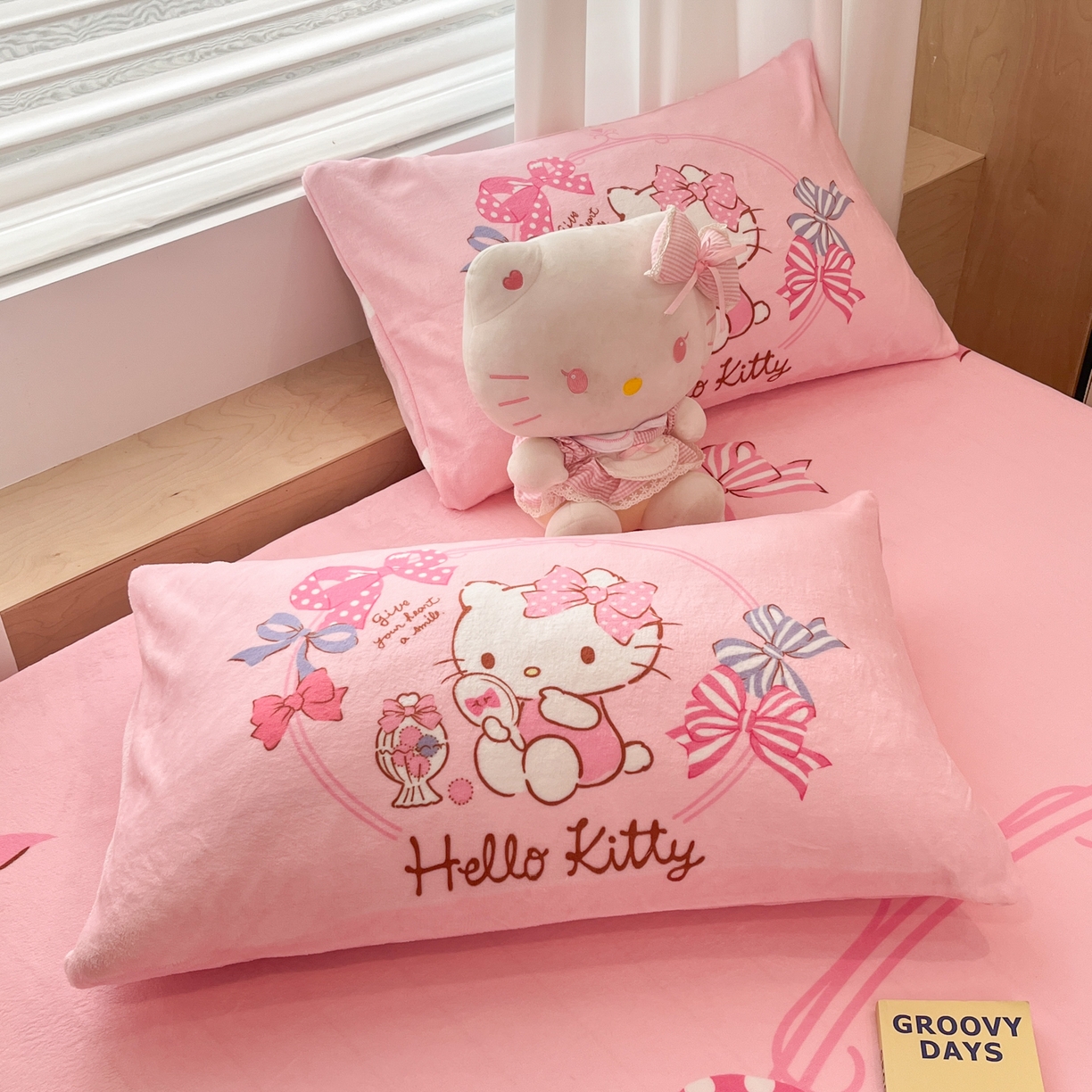 91家纺网 家纺一手货源 找家纺 暮思家居 2025新款正版授权三丽鸥大版牛奶绒数码印花单品床笠单件床笠(带标价格） 绒A版-美美KT