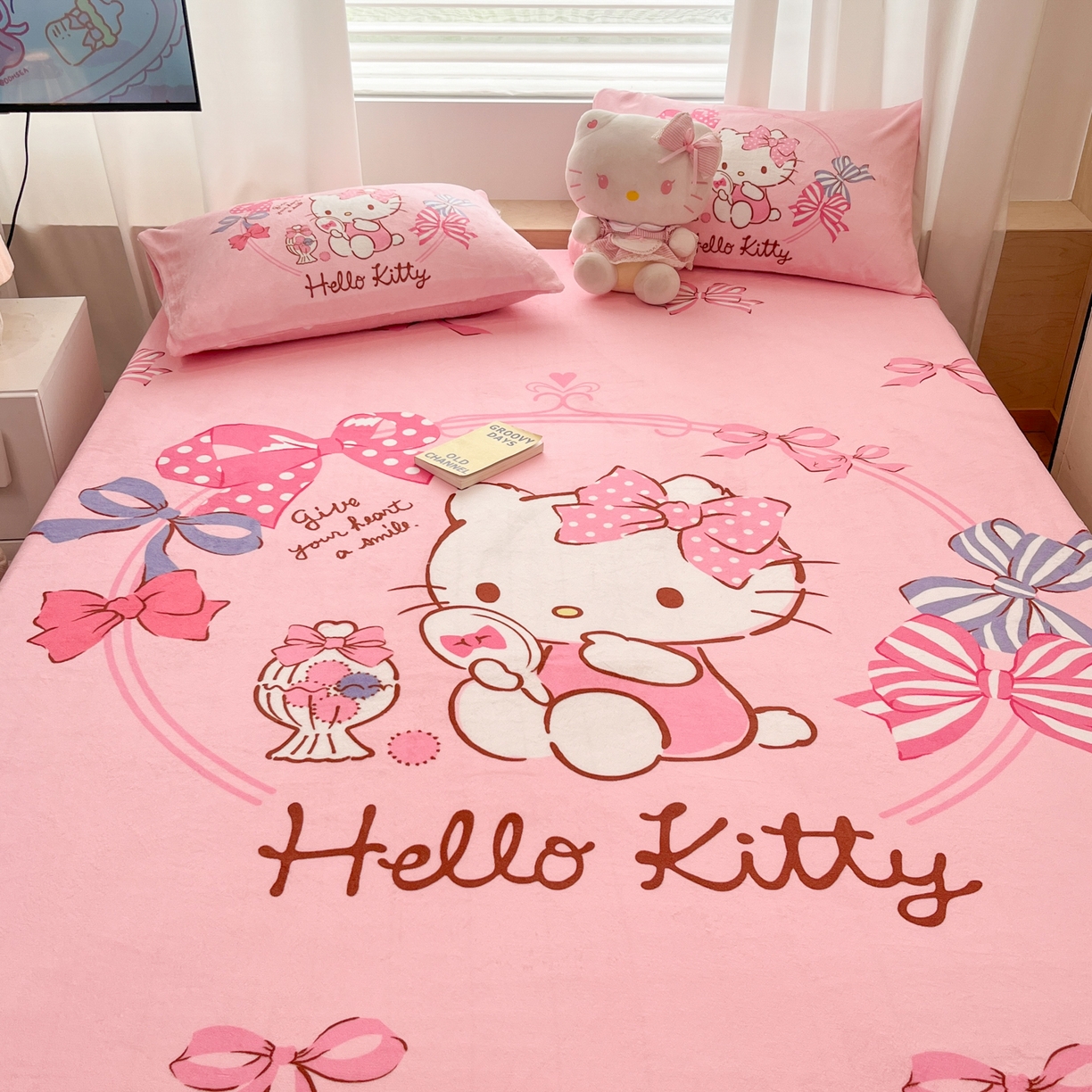 91家纺网 家纺一手货源 找家纺 暮思家居 2025新款正版授权三丽鸥大版牛奶绒数码印花单品床笠单件床笠(带标价格） 绒A版-美美KT