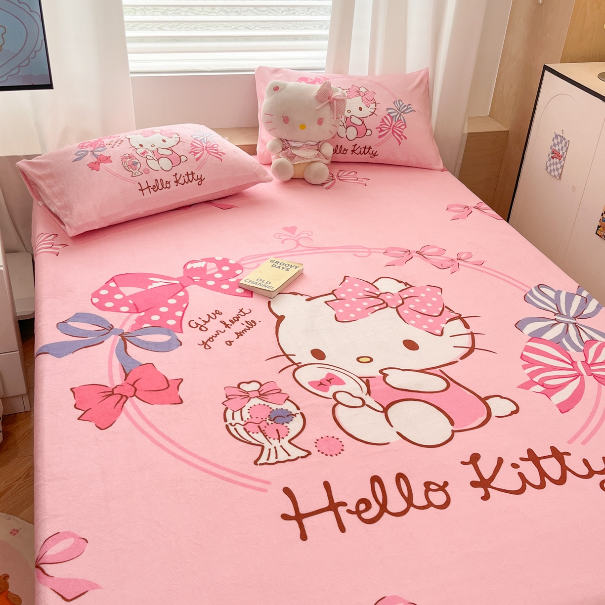 91家纺网 家纺一手货源 找家纺 暮思家居 2025新款正版授权三丽鸥大版牛奶绒数码印花单品床笠单件床笠(带标价格） 绒A版-美美KT