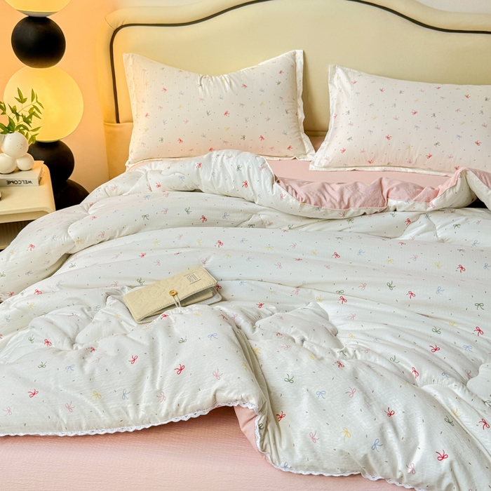 91家纺网 家纺一手货源 找家纺 鑫贝阳 2025新款A类亲肤邹邹纱冬被被子被芯 彩色蝴蝶结