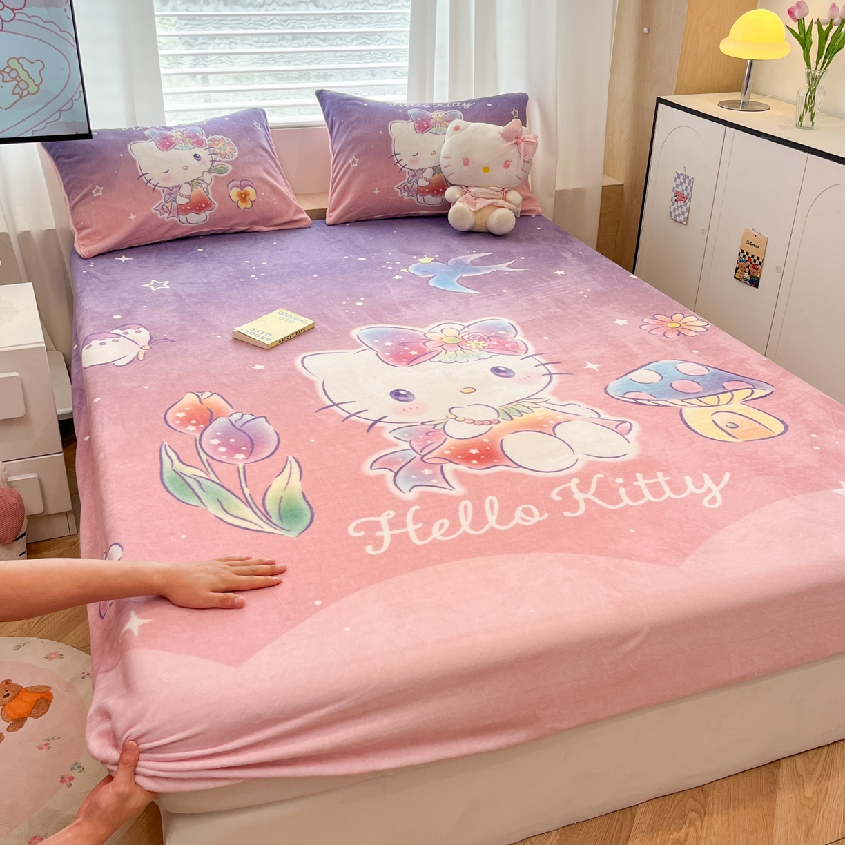 91家纺网 家纺一手货源 找家纺 暮思家居 2025新款正版授权三丽鸥大版牛奶绒数码印花单品床笠单件床笠(带标价格） 绒A版-梦幻KT