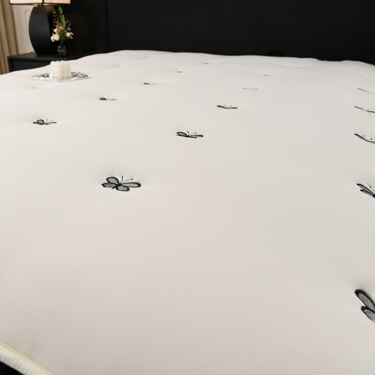 91家纺网 家纺一手货源 找家纺 推推家纺 2025新款A类水洗棉花边床笠单品床笠床笠单件 蝴蝶-米白