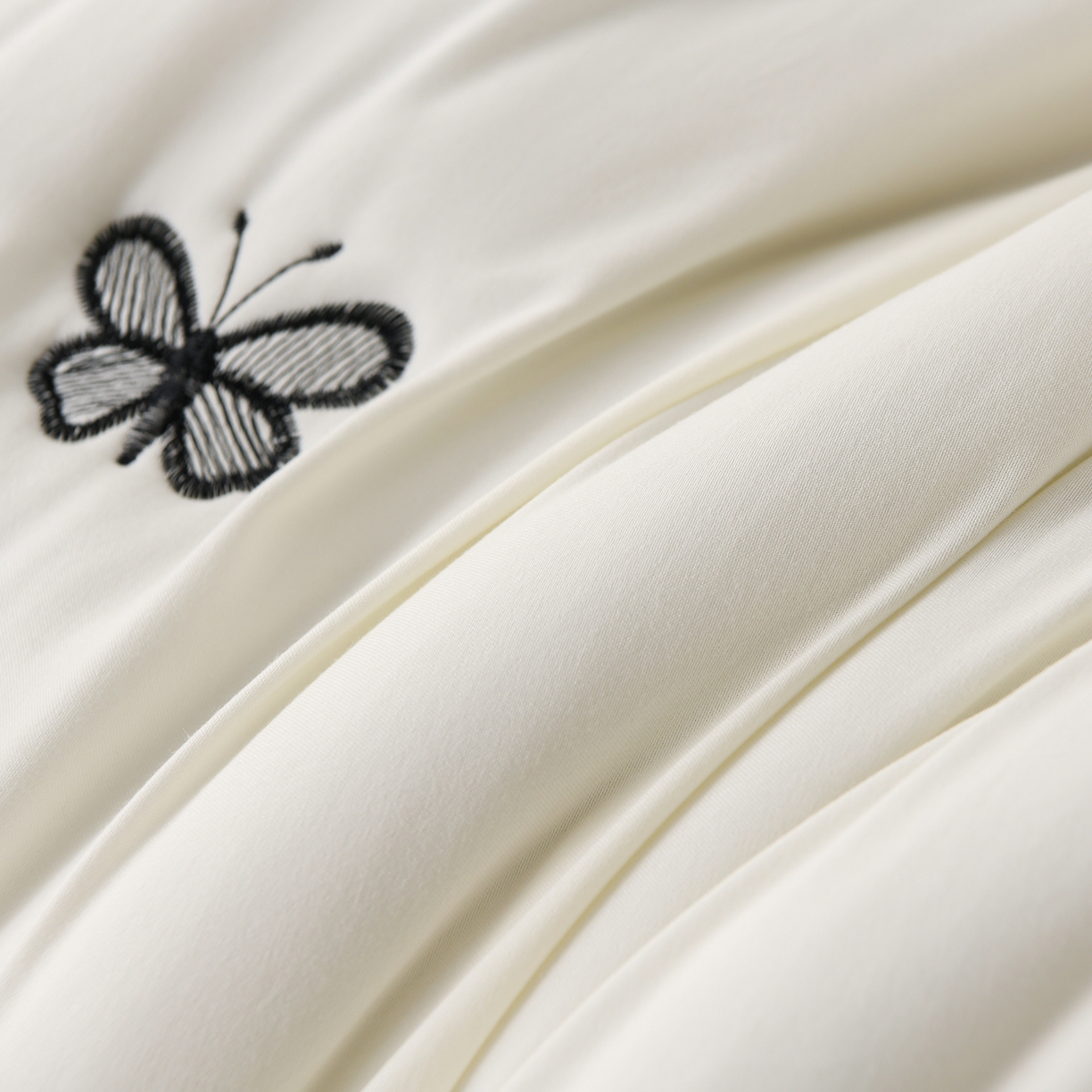 91家纺网 家纺一手货源 找家纺 推推家纺 2025新款A类水洗棉花边床笠单品床笠床笠单件 蝴蝶-米白