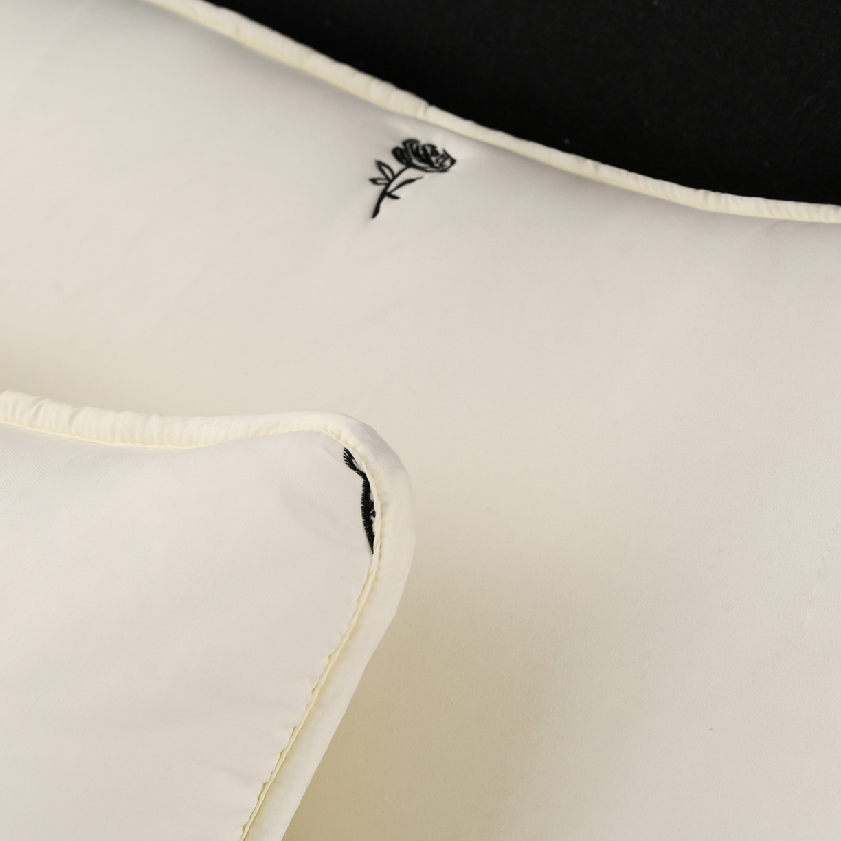 91家纺网 家纺一手货源 找家纺 推推家纺 2025新款A类水洗棉花边床笠单品床笠床笠单件 花边款玫瑰-米白