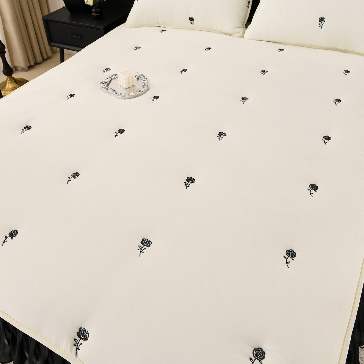 91家纺网 家纺一手货源 找家纺 推推家纺 2025新款A类水洗棉花边床笠单品床笠床笠单件 花边款玫瑰-米白