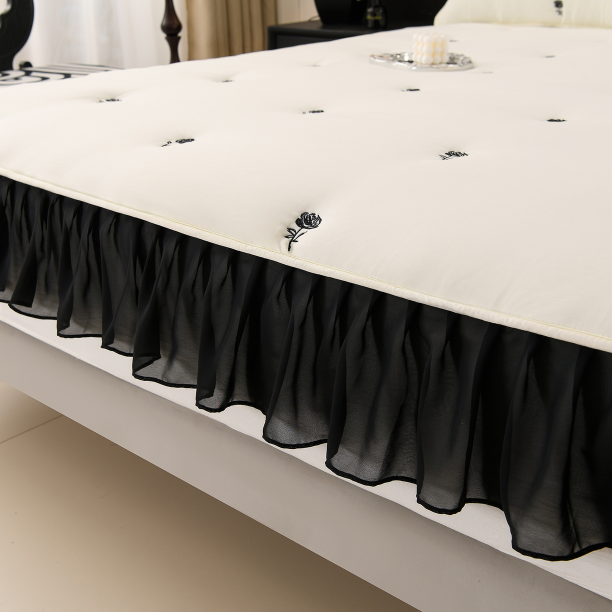 91家纺网 家纺一手货源 找家纺 推推家纺 2025新款A类水洗棉花边床笠单品床笠床笠单件 花边款玫瑰-米白