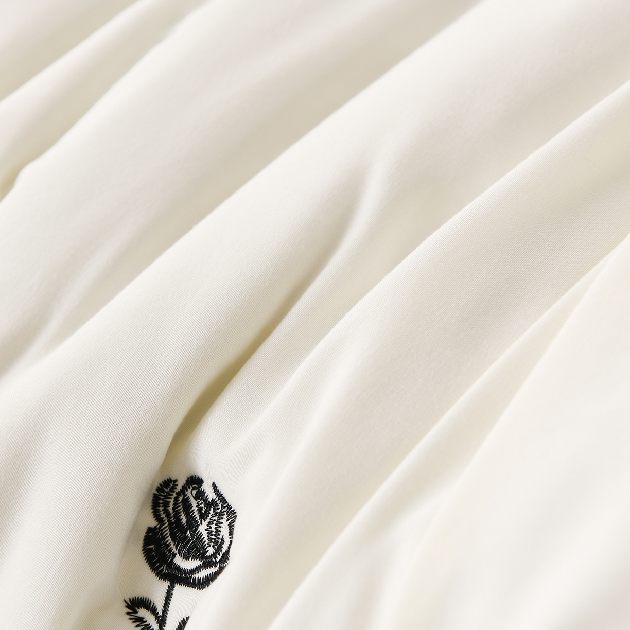 91家纺网 家纺一手货源 找家纺 推推家纺 2025新款A类水洗棉花边床笠单品床笠床笠单件 花边款玫瑰-米白