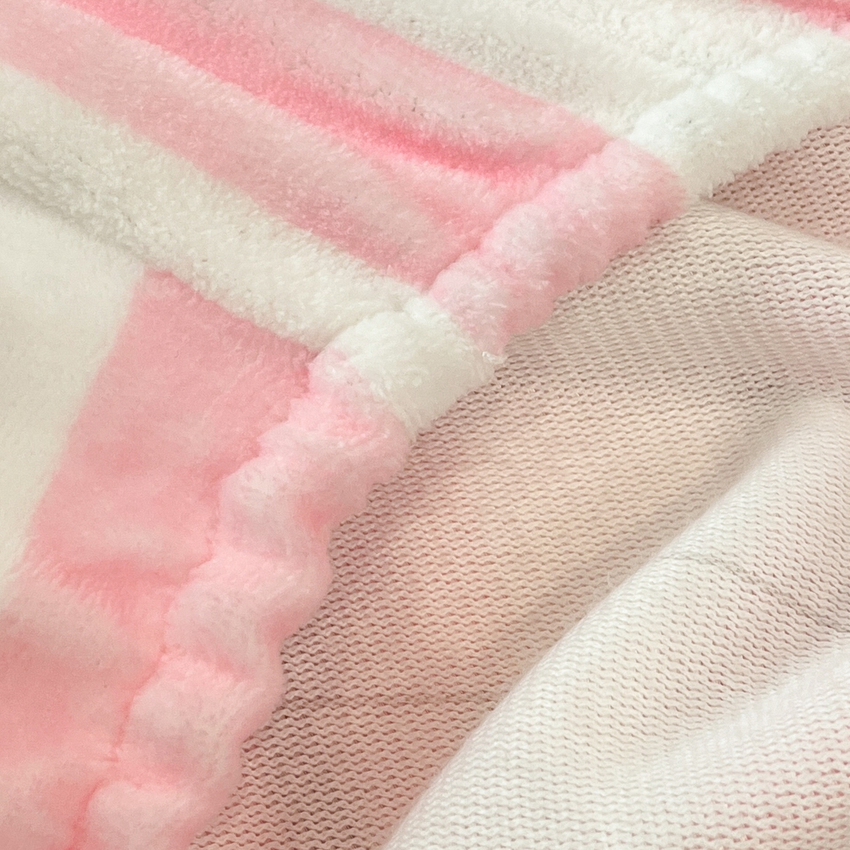 91家纺网 家纺一手货源 找家纺 暮思家居 2025新款正版授权三丽鸥大版牛奶绒数码印花单品床笠单件床笠(带标价格） 绒A版-条纹美乐蒂