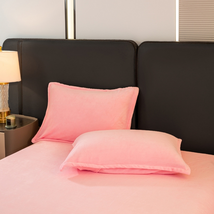 91家纺网 家纺一手货源 找家纺 81号家纺 2025新款双面牛奶绒纯色冬被被子被芯 海棠粉