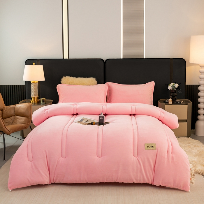 91家纺网 家纺一手货源 找家纺 81号家纺 2025新款双面牛奶绒纯色冬被被子被芯 海棠粉