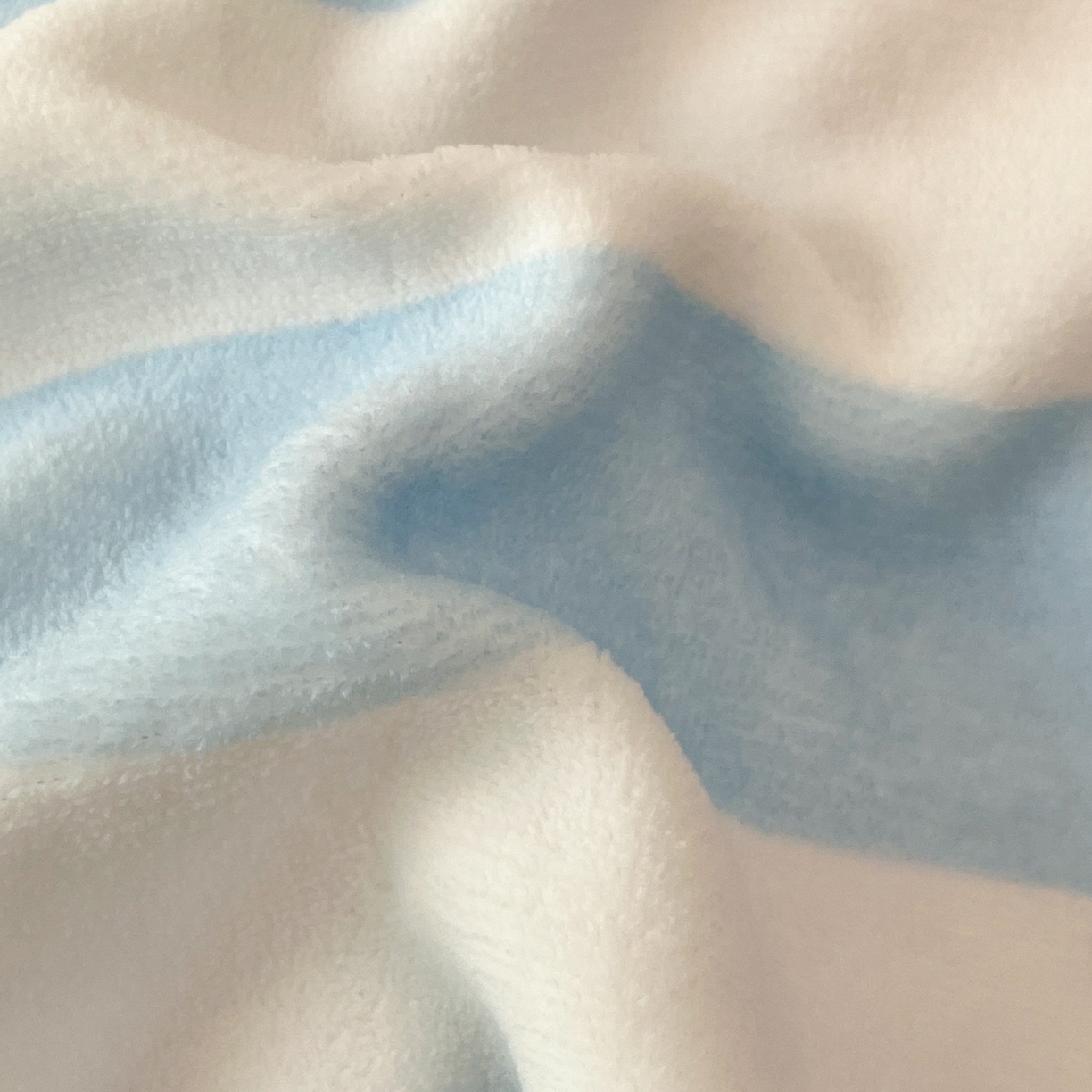 91家纺网 家纺一手货源 找家纺 暮思家居 2025新款正版授权三丽鸥大版牛奶绒数码印花单品床笠单件床笠(带标价格） 绒A版-条纹玉桂狗