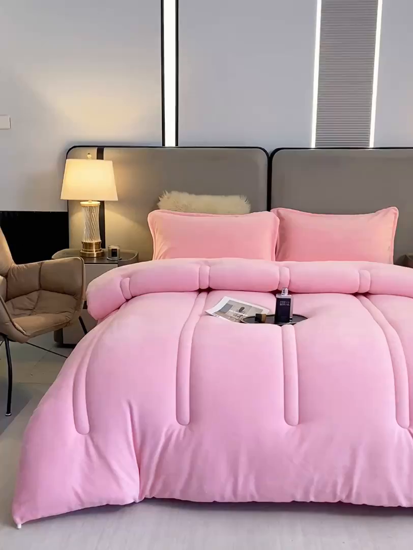 91家纺网 家纺一手货源 找家纺 81号家纺 2025新款双面牛奶绒纯色冬被被子被芯 海棠粉