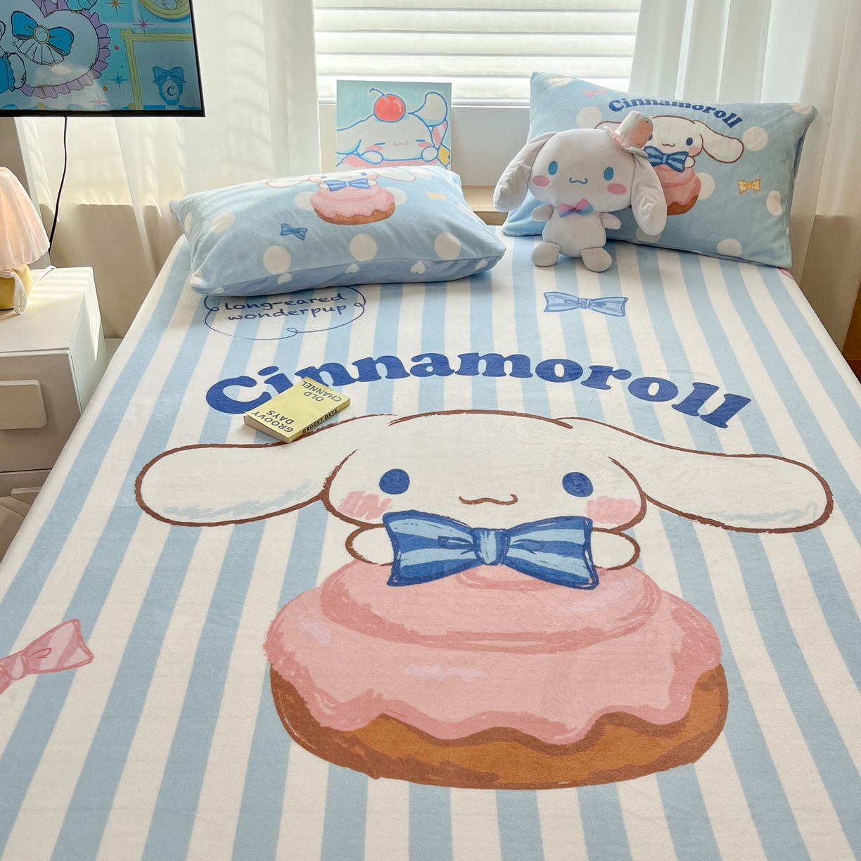 91家纺网 家纺一手货源 找家纺 暮思家居 2025新款正版授权三丽鸥大版牛奶绒数码印花单品床笠单件床笠(带标价格） 绒A版-条纹玉桂狗