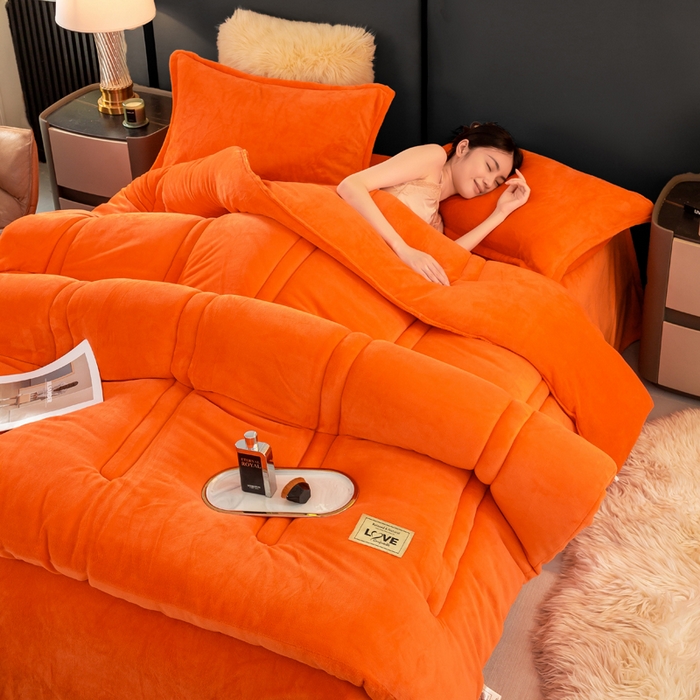 91家纺网 家纺一手货源 找家纺 81号家纺 2025新款双面牛奶绒纯色冬被被子被芯 活力橙