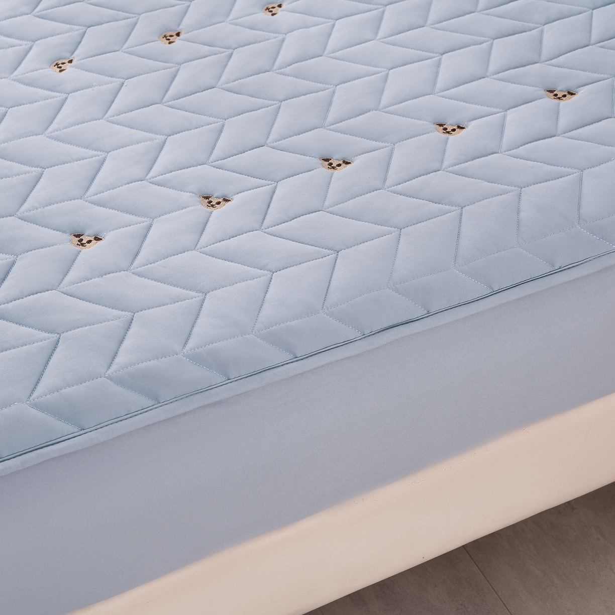 91家纺网 家纺一手货源 找家纺 推推家纺 2025新款A类水洗棉床笠单品床笠床笠单件 可爱熊-卡蓝色