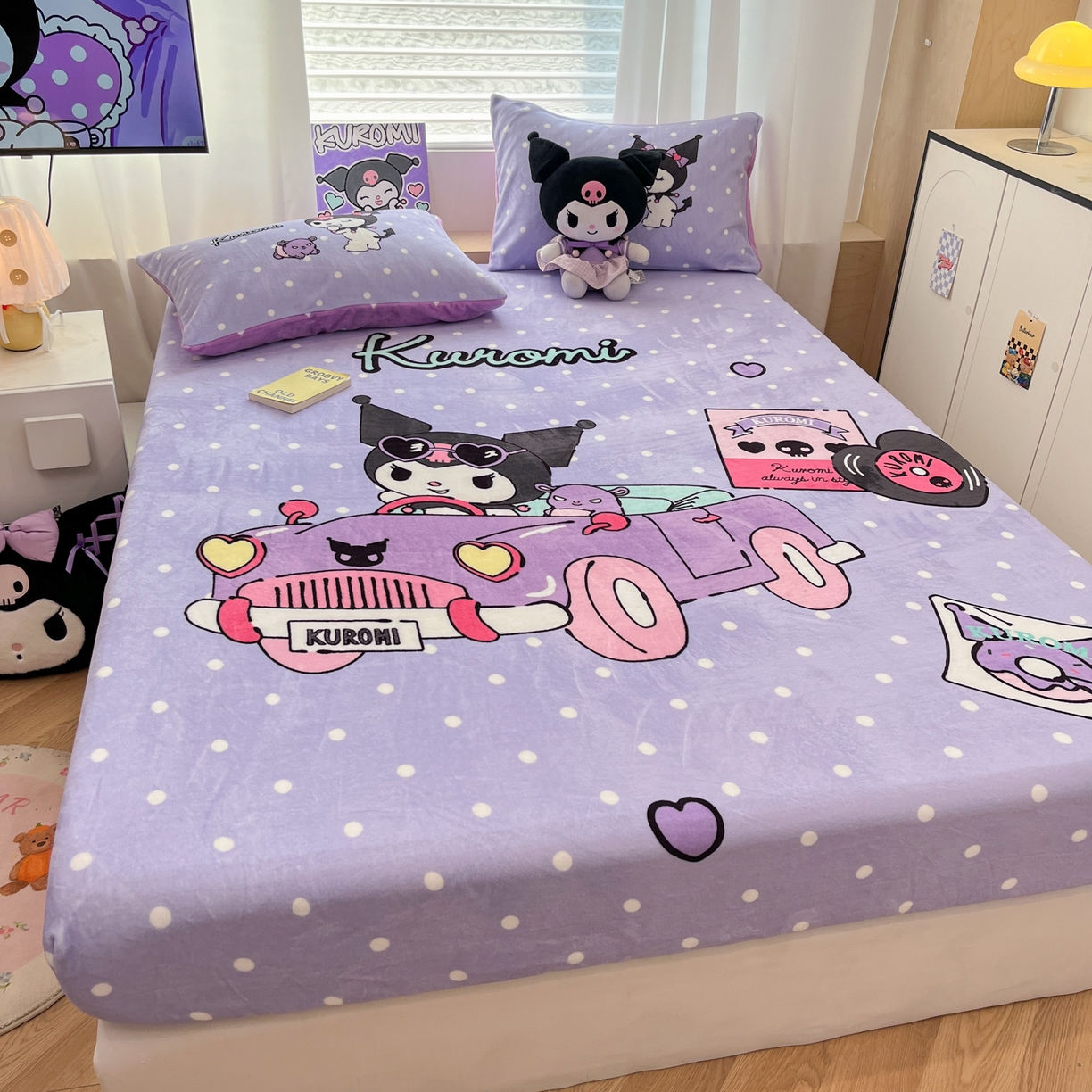 91家纺网 家纺一手货源 找家纺 暮思家居 2025新款正版授权三丽鸥大版牛奶绒数码印花单品床笠单件床笠(带标价格） 绒A版-小汽车库洛米