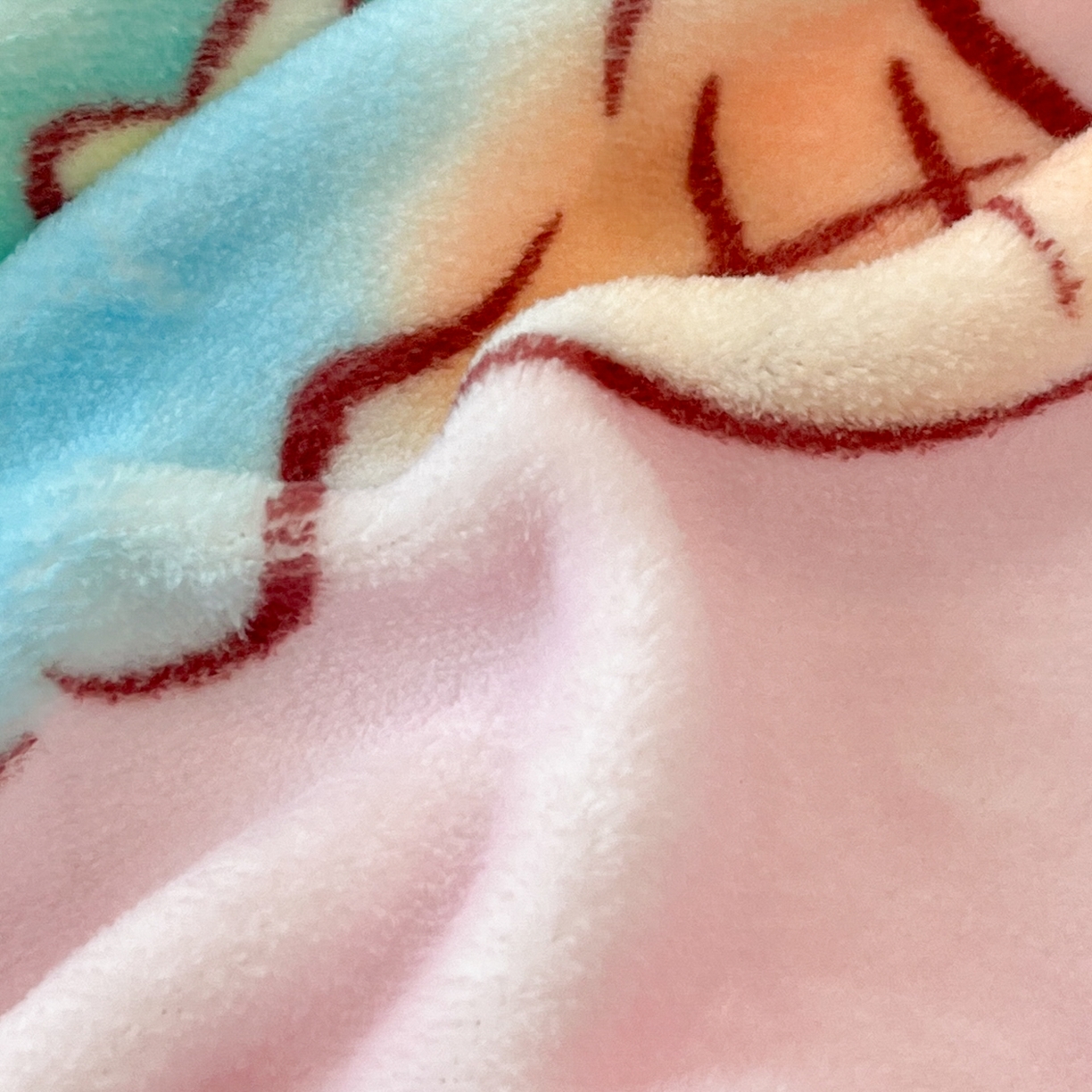 91家纺网 家纺一手货源 找家纺 暮思家居 2025新款正版授权三丽鸥大版牛奶绒数码印花单品床笠单件床笠(带标价格） 绒A版-炫彩库洛米