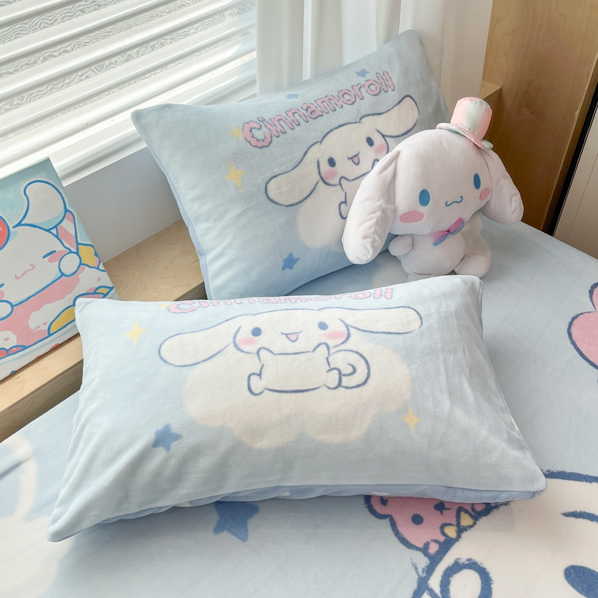 91家纺网 家纺一手货源 找家纺 暮思家居 2025新款正版授权三丽鸥大版牛奶绒数码印花单品床笠单件床笠(带标价格） 绒A版-云朵玉桂狗