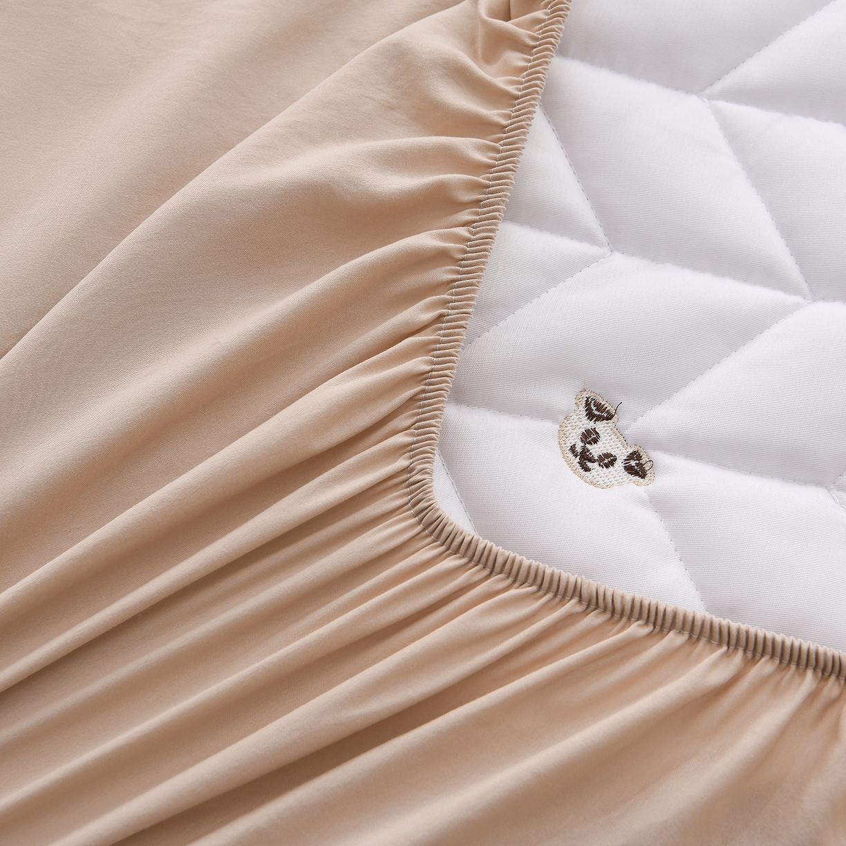 91家纺网 家纺一手货源 找家纺 推推家纺 2025新款A类水洗棉床笠单品床笠床笠单件 可爱熊-卡其