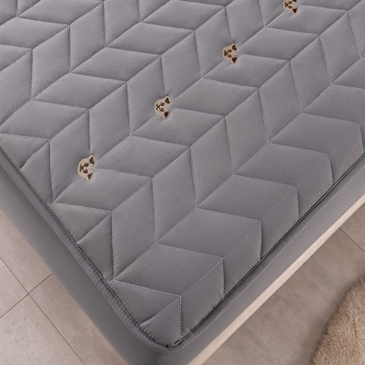 91家纺网 家纺一手货源 找家纺 推推家纺 2025新款A类水洗棉床笠单品床笠床笠单件 可爱熊-卡深灰