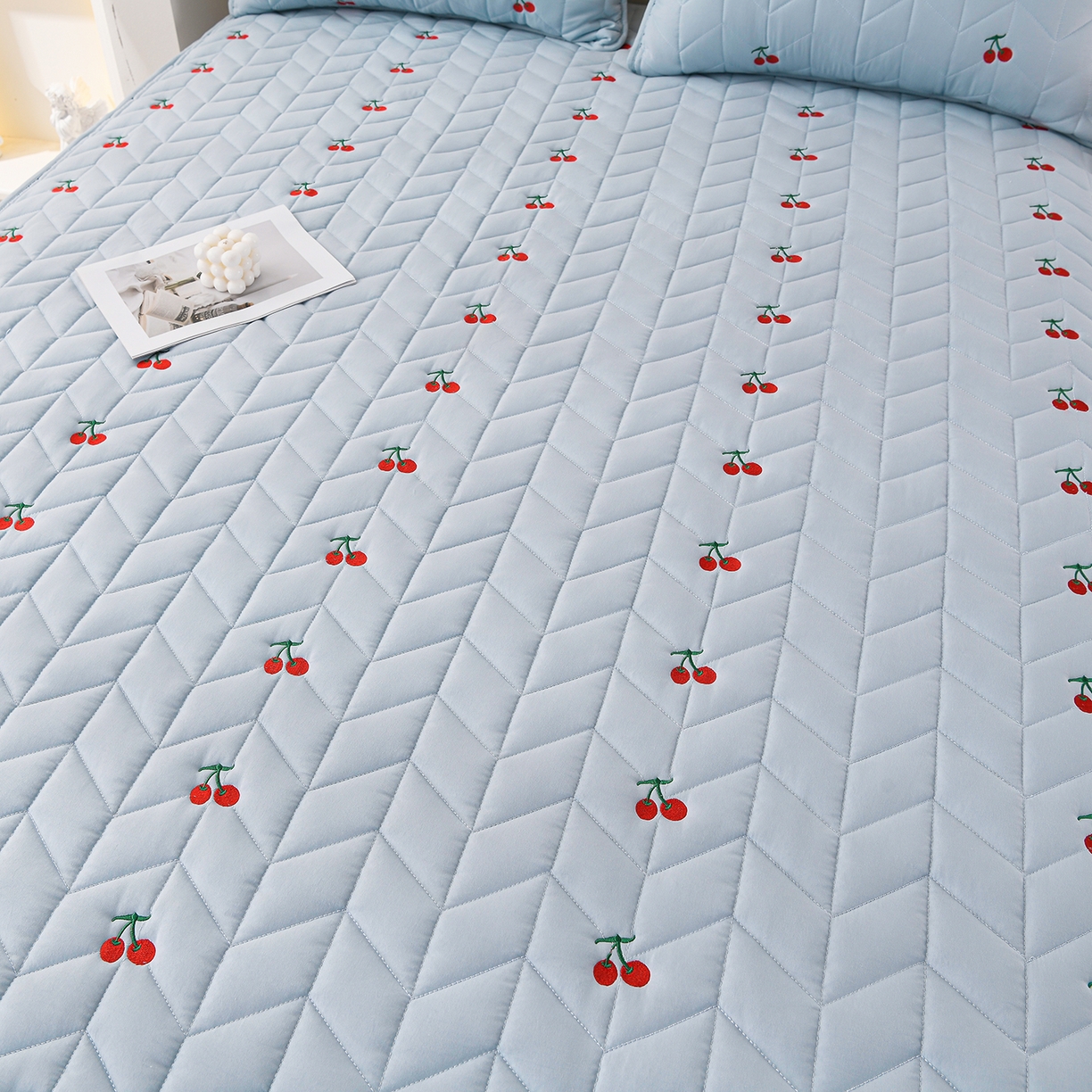 91家纺网 家纺一手货源 找家纺 推推家纺 2025新款A类水洗棉床笠单品床笠床笠单件 樱桃-蓝色