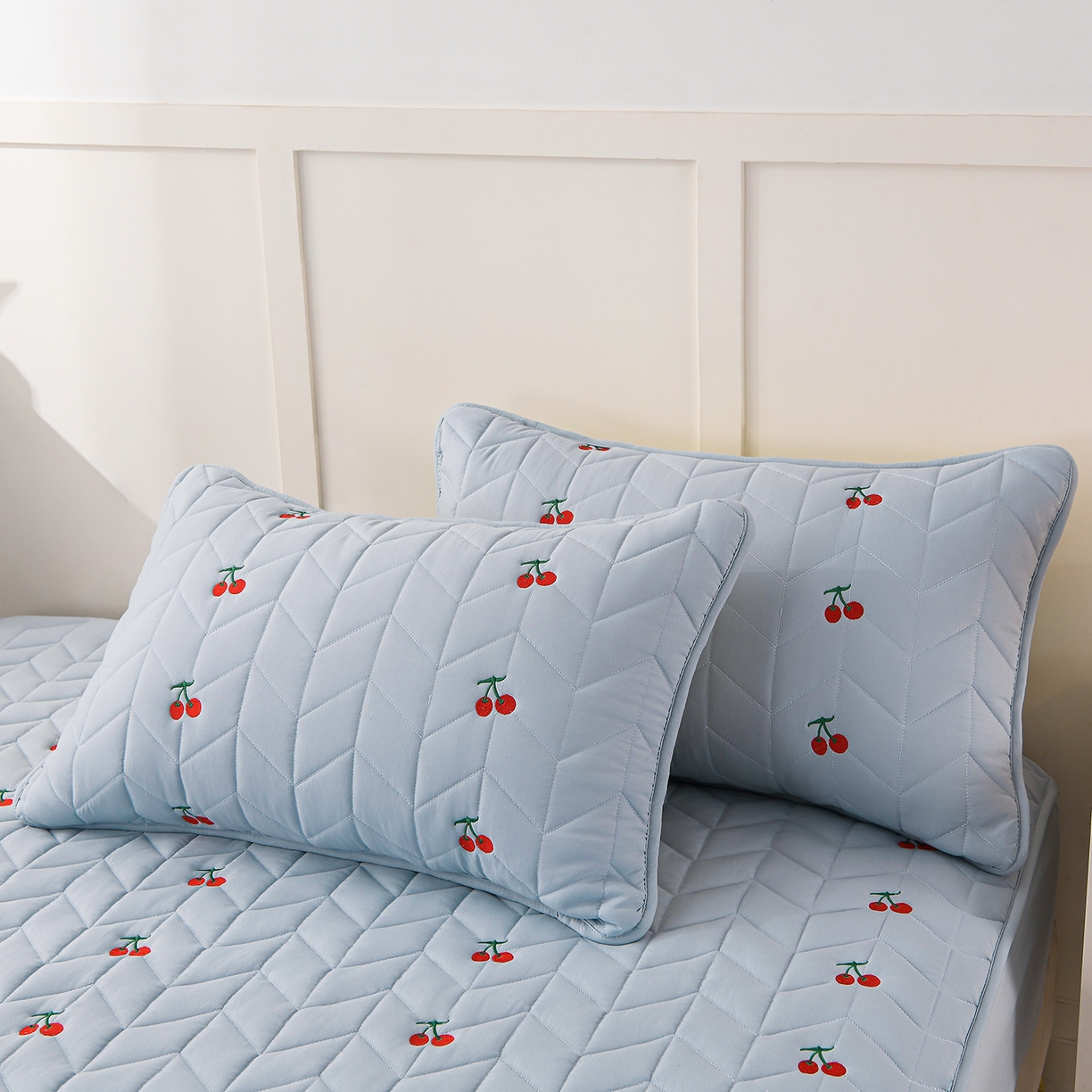 91家纺网 家纺一手货源 找家纺 推推家纺 2025新款A类水洗棉床笠单品床笠床笠单件 樱桃-蓝色