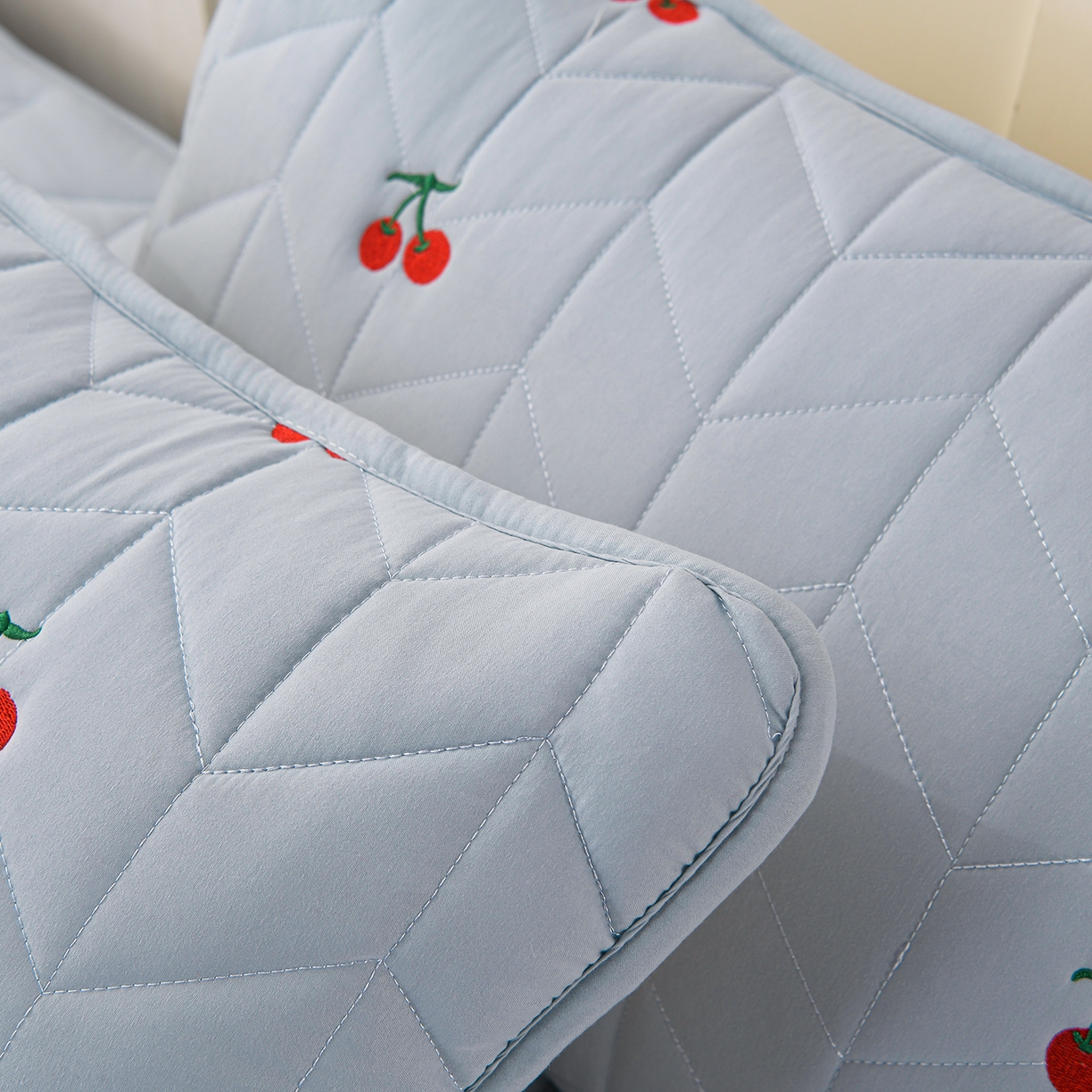 91家纺网 家纺一手货源 找家纺 推推家纺 2025新款A类水洗棉床笠单品床笠床笠单件 樱桃-蓝色