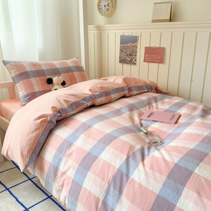 91家纺网 家纺一手货源 找家纺 良品汇馆 2025【学生三件套】纯棉学生宿舍三件套床品件套格子纯色单人上下铺0.9床笠 六宫格暖粉