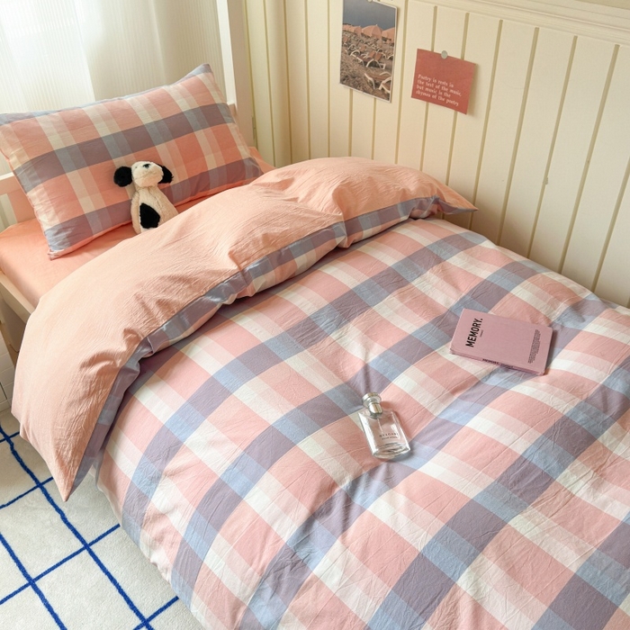 91家纺网 家纺一手货源 找家纺 良品汇馆 2025【学生三件套】纯棉学生宿舍三件套床品件套格子纯色单人上下铺0.9床笠 六宫格暖粉