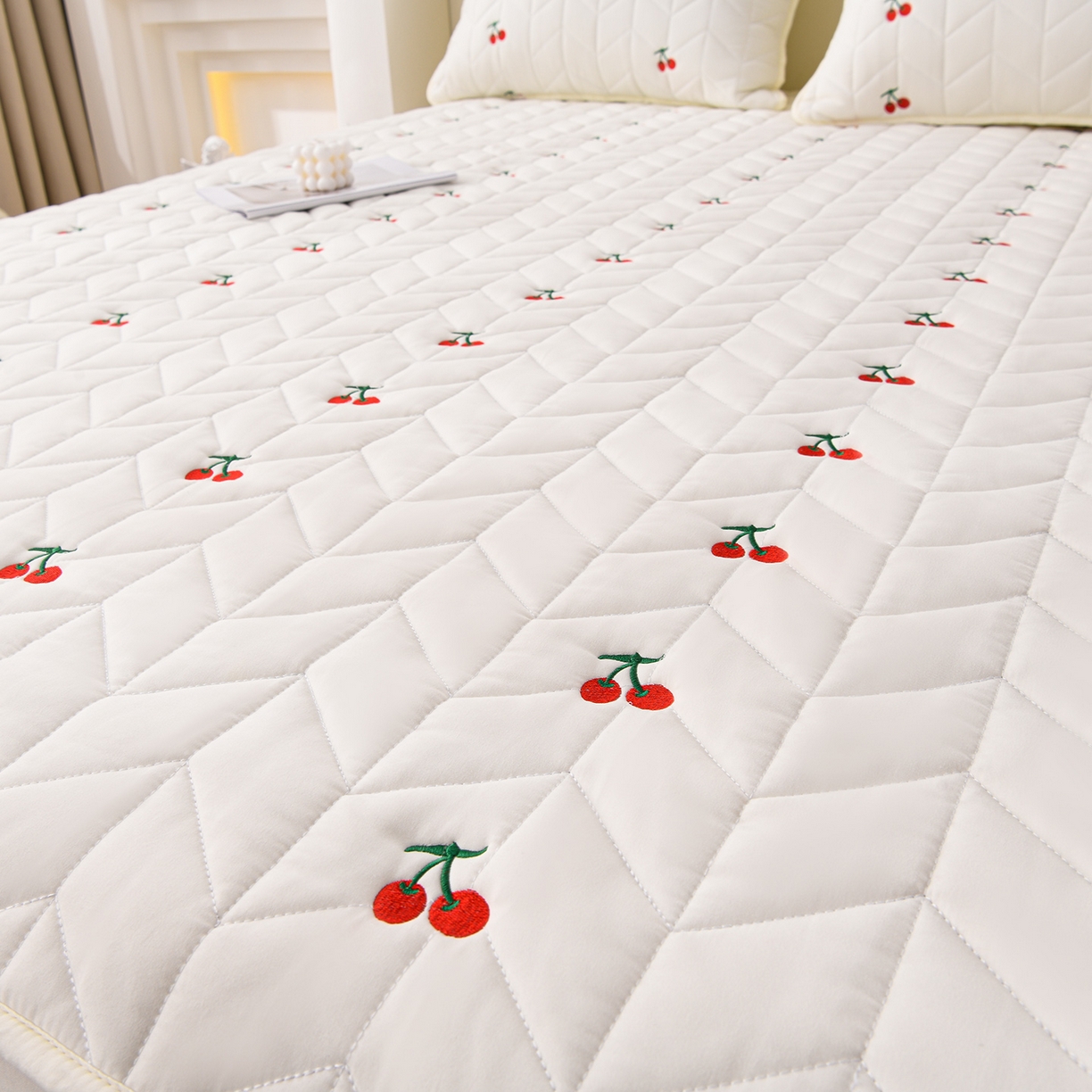 91家纺网 家纺一手货源 找家纺 推推家纺 2025新款A类水洗棉床笠单品床笠床笠单件 樱桃-米白