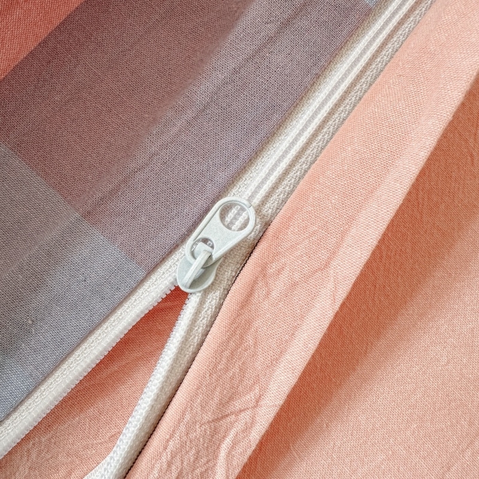 91家纺网 家纺一手货源 找家纺 良品汇馆 2025【学生三件套】纯棉学生宿舍三件套床品件套格子纯色单人上下铺0.9床笠 六宫格暖粉