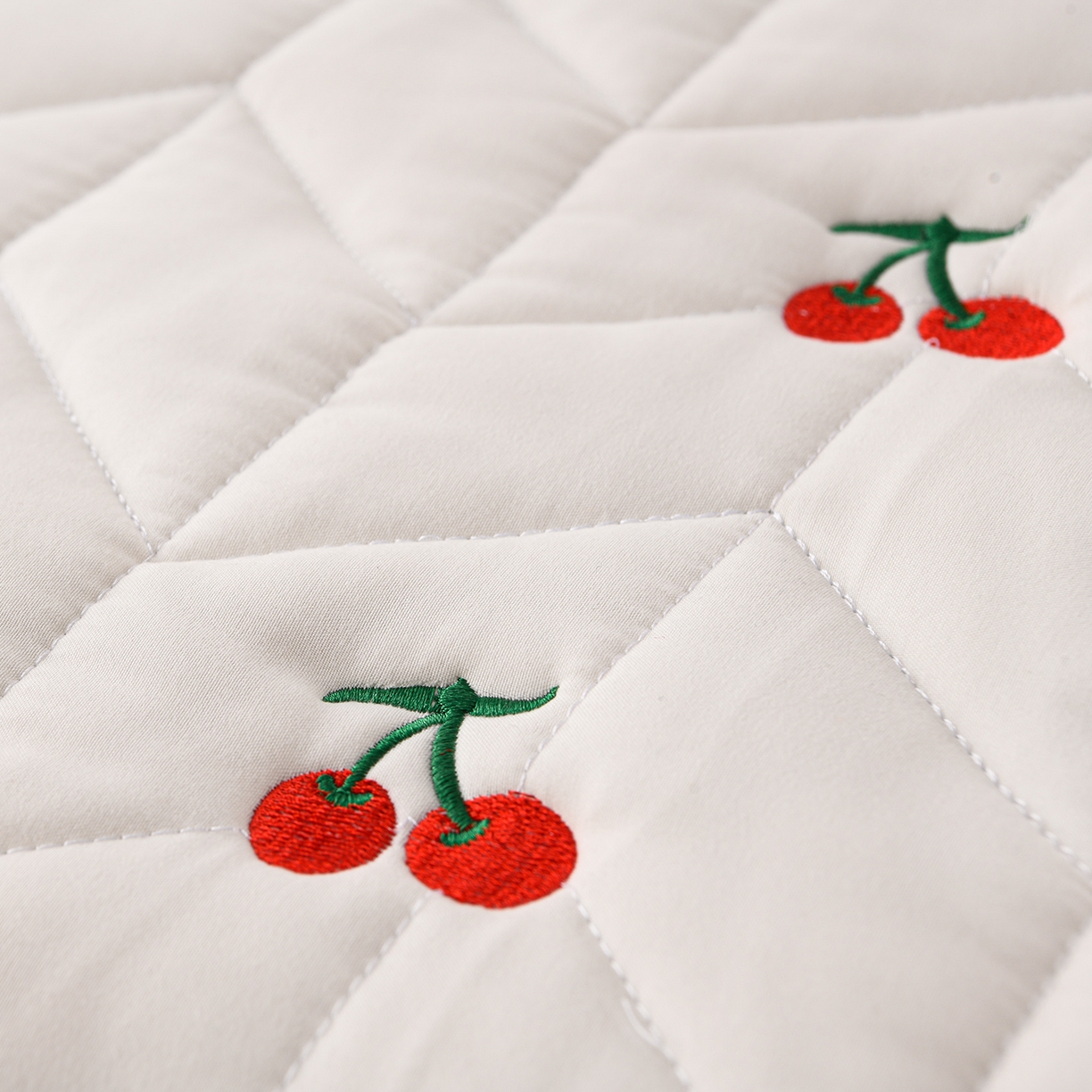 91家纺网 家纺一手货源 找家纺 推推家纺 2025新款A类水洗棉床笠单品床笠床笠单件 樱桃-米白