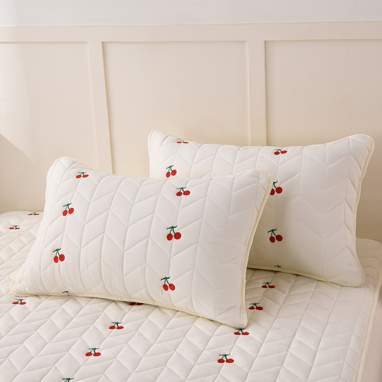 91家纺网 家纺一手货源 找家纺 推推家纺 2025新款A类水洗棉床笠单品床笠床笠单件 樱桃-米白