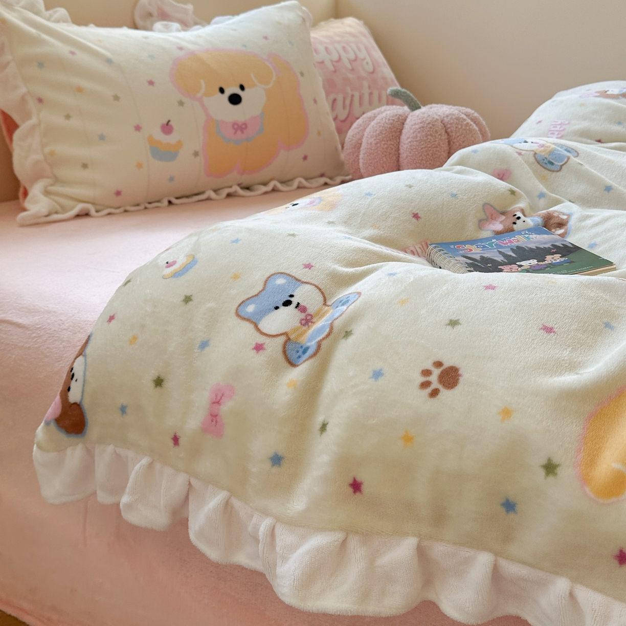 91家纺网 家纺一手货源 找家纺 美乐迪家纺 2025新款加厚牛奶绒花边四件套 许愿小狗