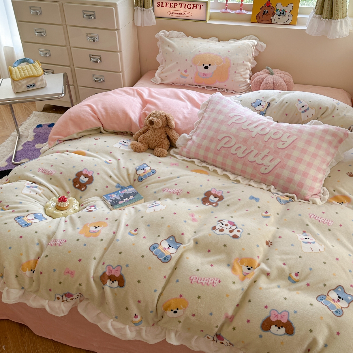 91家纺网 家纺一手货源 找家纺 美乐迪家纺 2025新款加厚牛奶绒花边四件套 许愿小狗