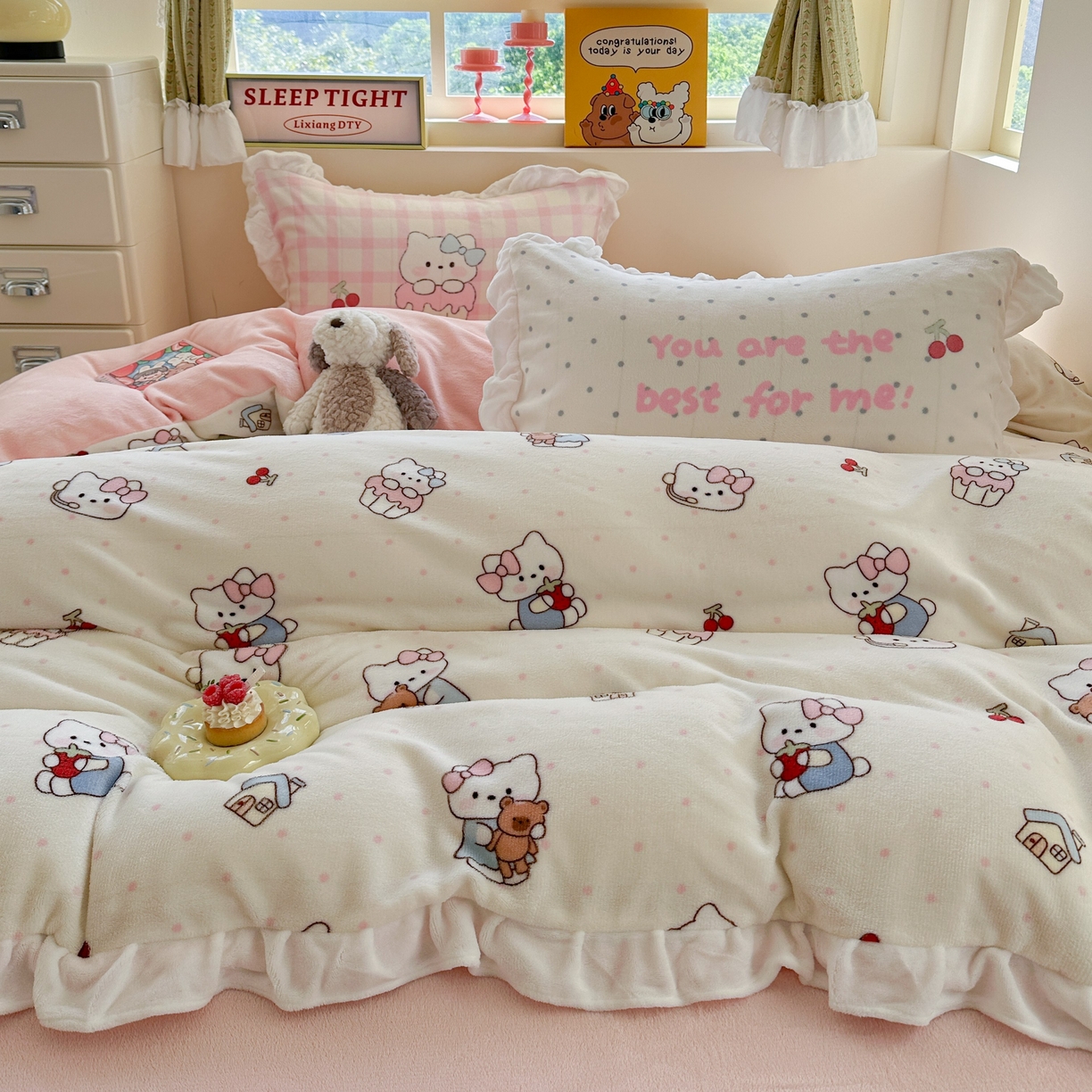 91家纺网 家纺一手货源 找家纺 美乐迪家纺 2025新款加厚牛奶绒花边四件套 小猫的家