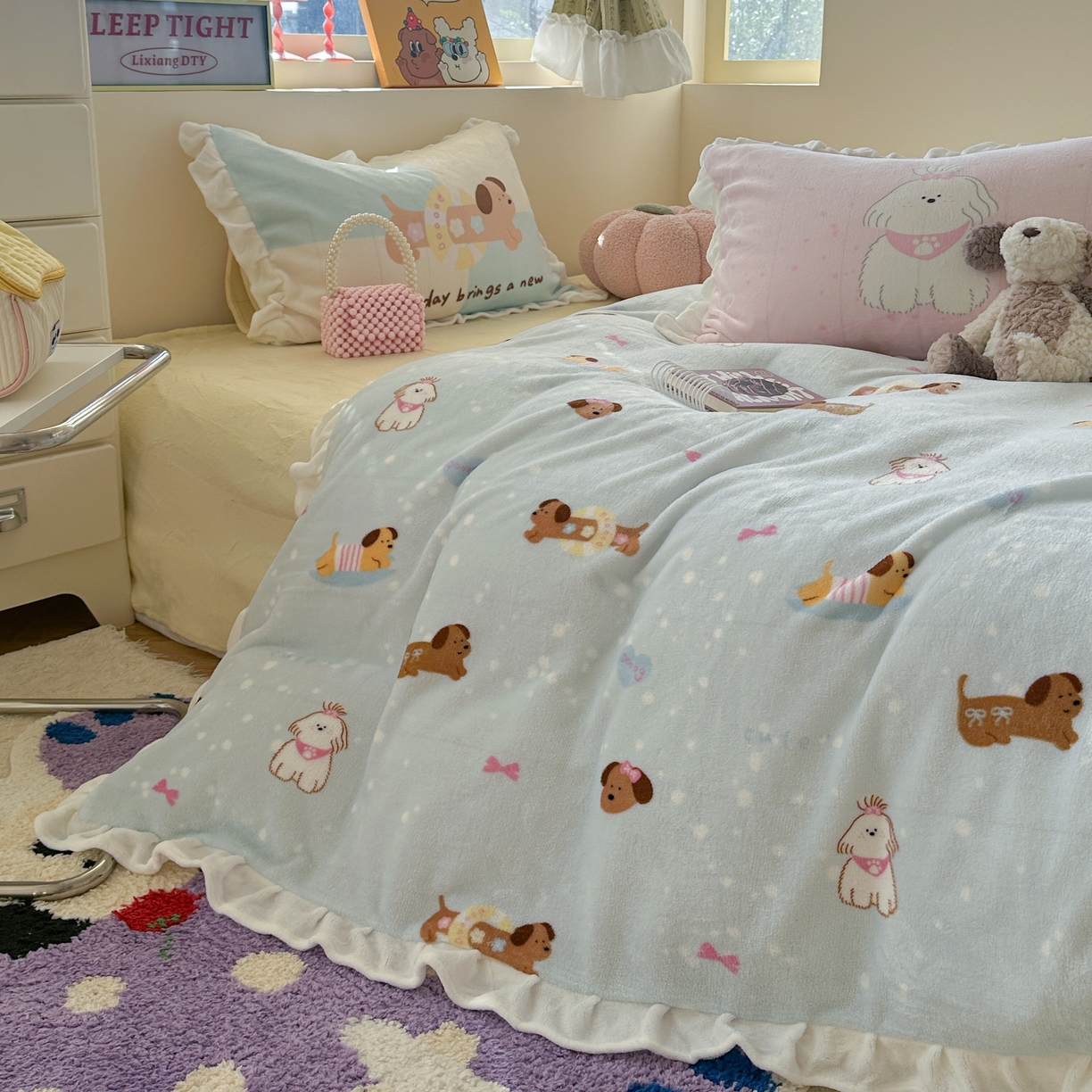 91家纺网 家纺一手货源 找家纺 美乐迪家纺 2025新款加厚牛奶绒花边四件套 香肠狗