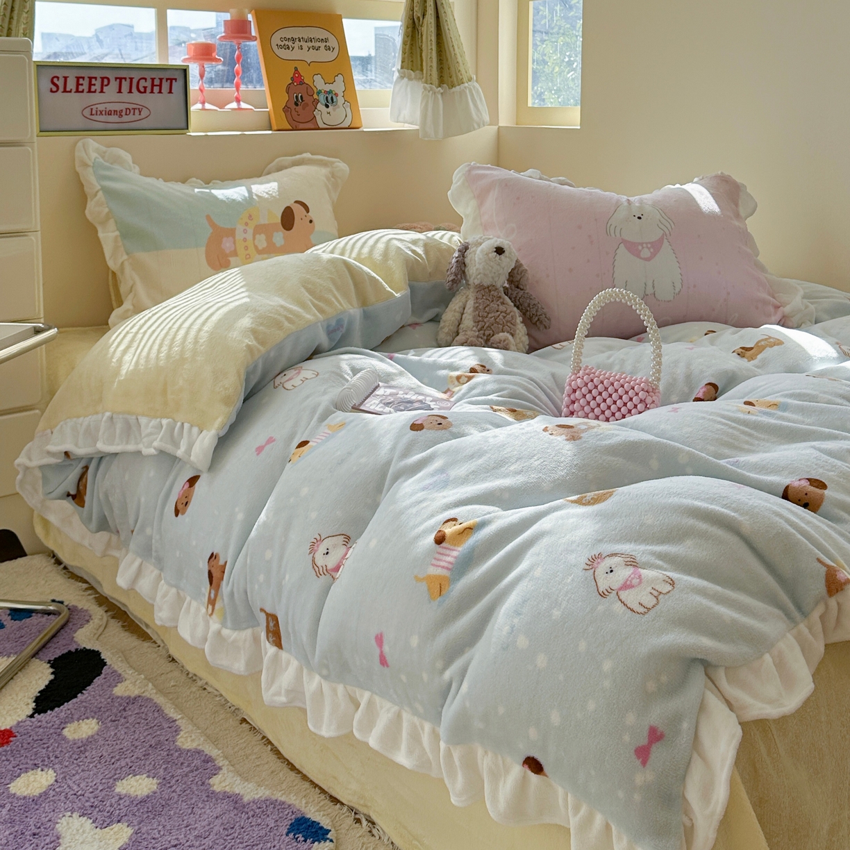 91家纺网 家纺一手货源 找家纺 美乐迪家纺 2025新款加厚牛奶绒花边四件套 香肠狗