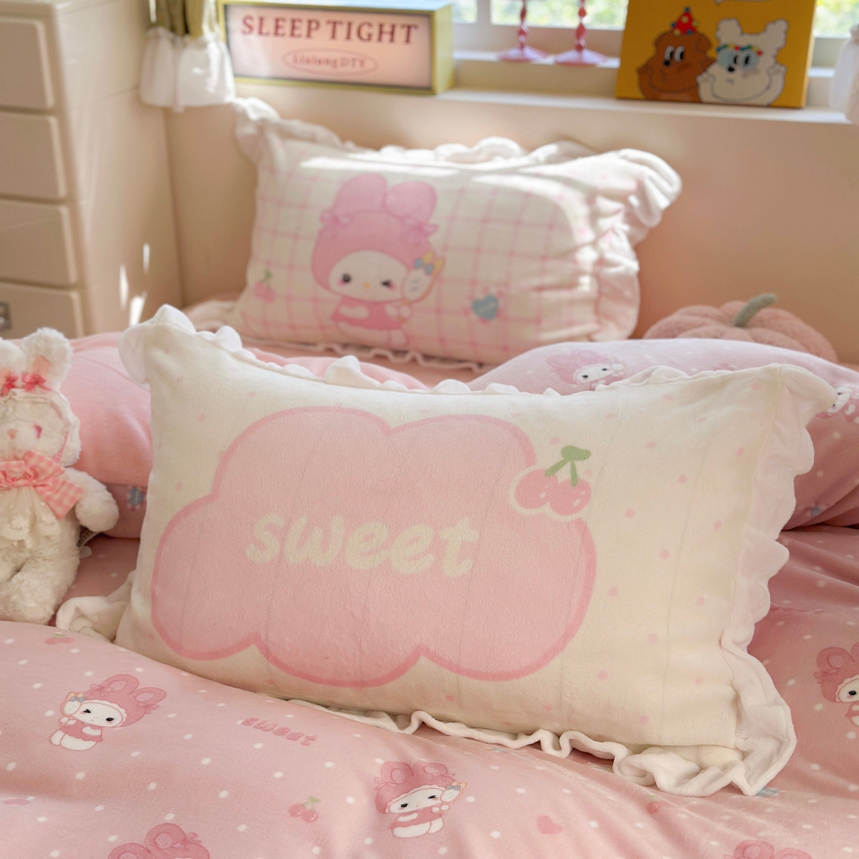 91家纺网 家纺一手货源 找家纺 美乐迪家纺 2025新款加厚牛奶绒花边四件套 头套小兔