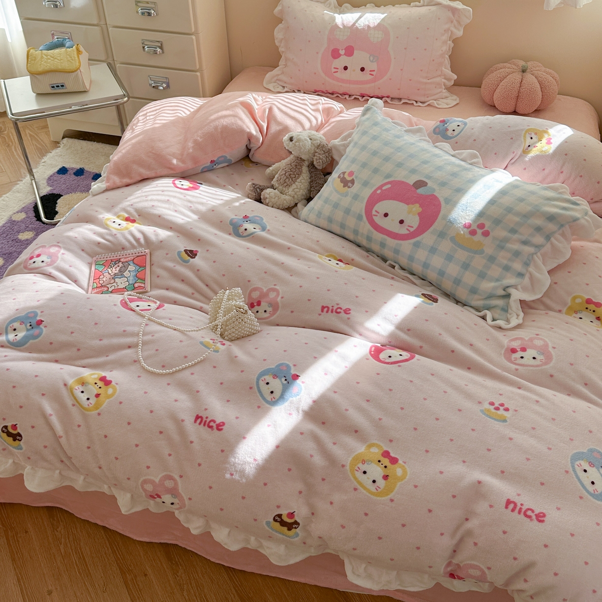 91家纺网 家纺一手货源 找家纺 美乐迪家纺 2025新款加厚牛奶绒花边四件套 甜心派对