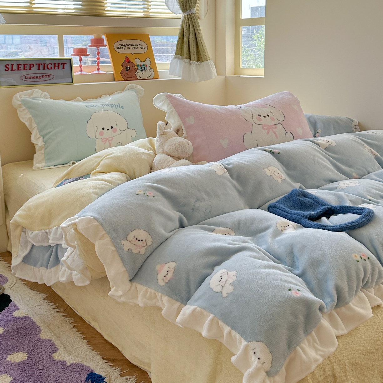 91家纺网 家纺一手货源 找家纺 美乐迪家纺 2025新款加厚牛奶绒花边四件套 蓝色小狗