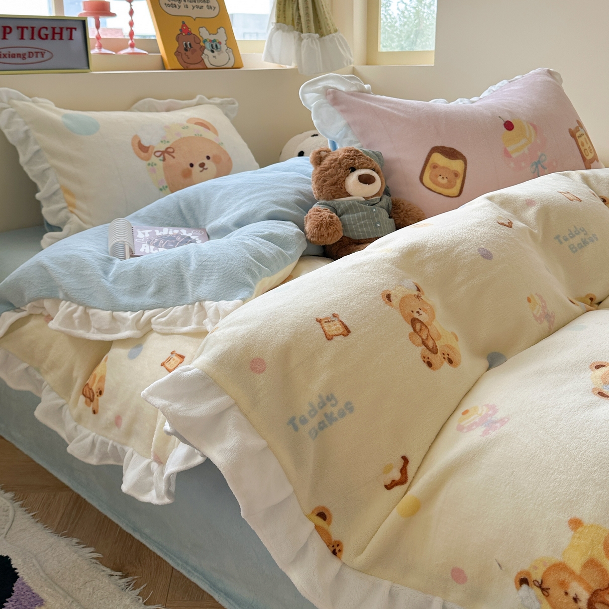 91家纺网 家纺一手货源 找家纺 美乐迪家纺 2025新款加厚牛奶绒花边四件套 烘焙熊