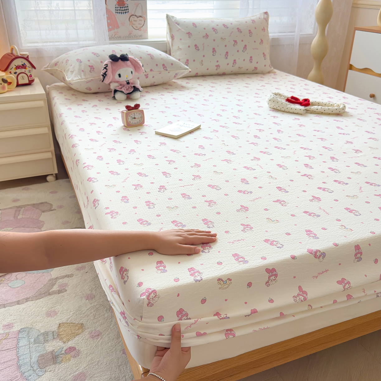 91家纺网 家纺一手货源 找家纺 （总）梦庭帛美 2025新款高克重110克云感提花皱皱纱正版三丽鸥床笠