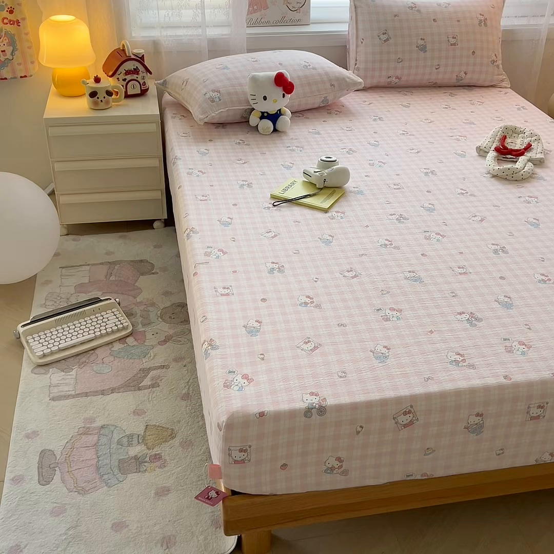 91家纺网 家纺一手货源 找家纺 梦庭帛美 2025新款高克重110克云感提花皱皱纱正版三丽鸥床笠 甜蜜电话-粉