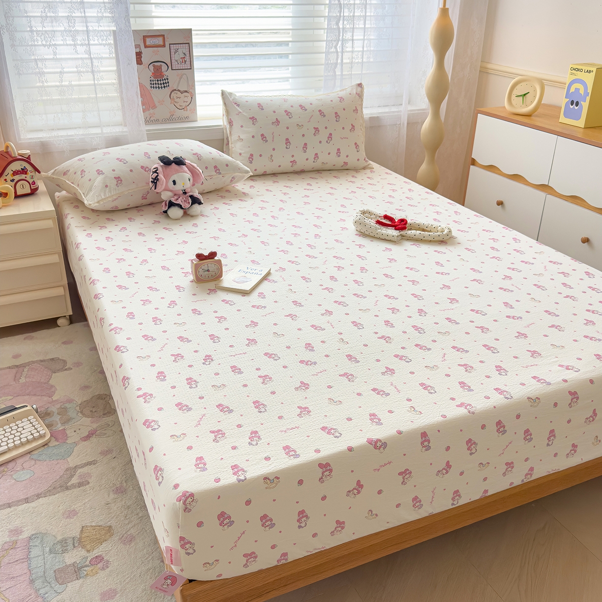 91家纺网 家纺一手货源 找家纺 梦庭帛美 2025新款高克重110克云感提花皱皱纱正版三丽鸥床笠 木马美乐蒂